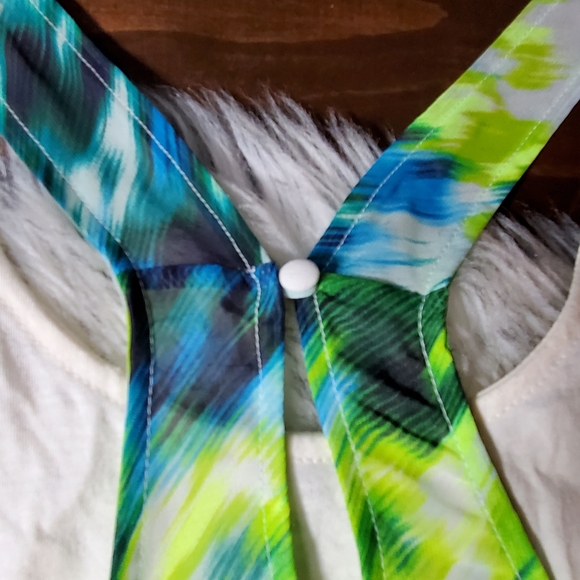 Express Vibrant Pixelated Watercolor Tank - Picture 6 of 6